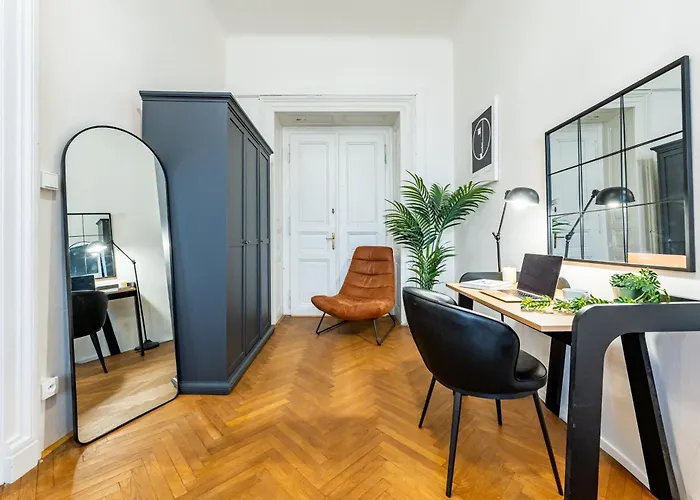 Days - With Parking In New Town * Prague