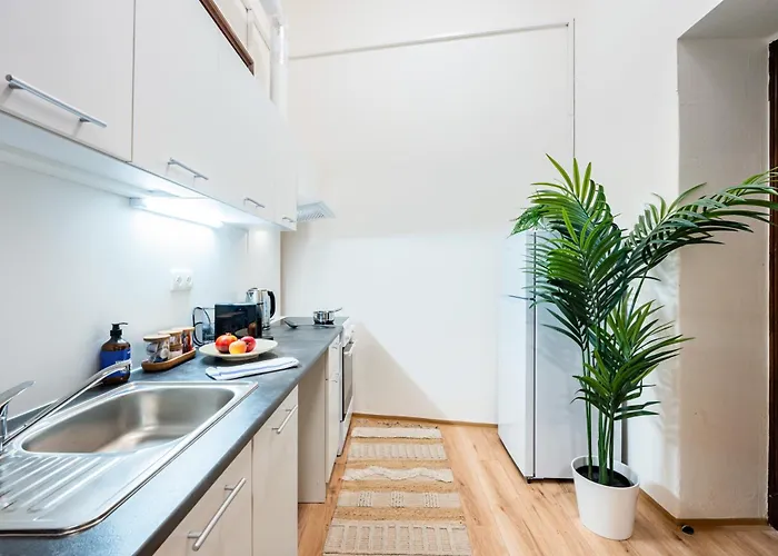 Days - With Parking In New Town Appartement