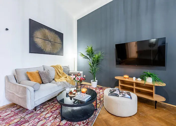 Appartement Days - With Parking In New Town *