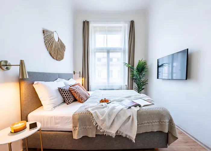 Days - With Parking In New Town Appartement Prague