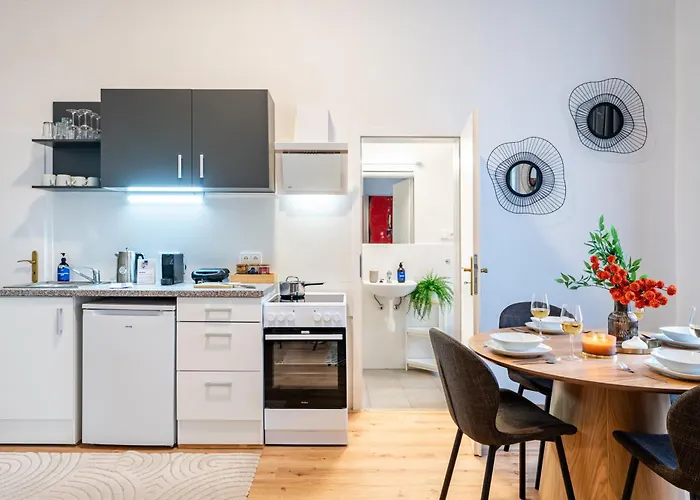 Appartement Days - With Parking In New Town *