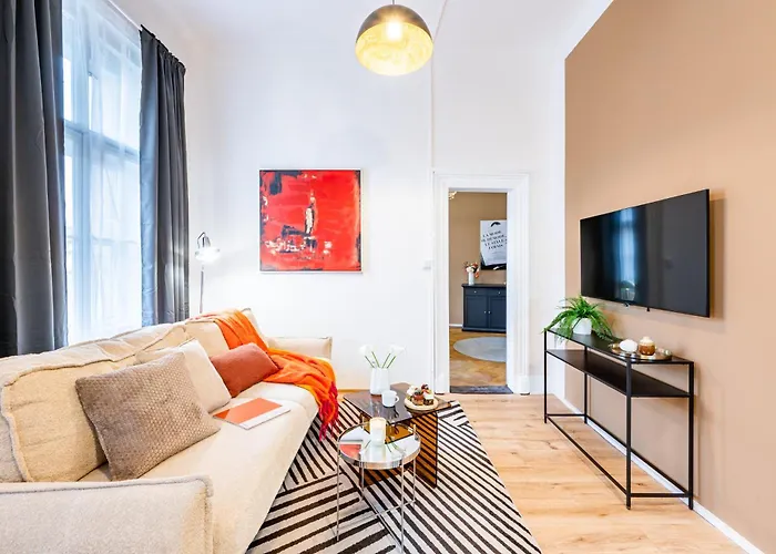 Appartement Days - With Parking In New Town *