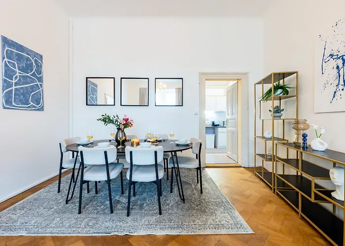 Days - With Parking In New Town * Prague