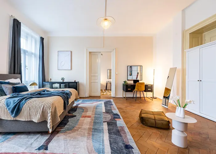 Days - With Parking In New Town Appartement Prague