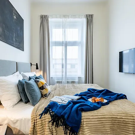 Apartman Days - With Parking In New Town *