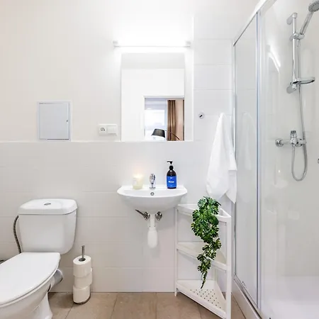 Apartman Days - With Parking In New Town *