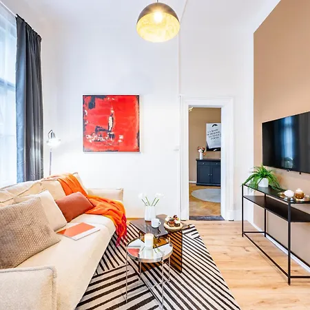 Apartman Days - With Parking In New Town *